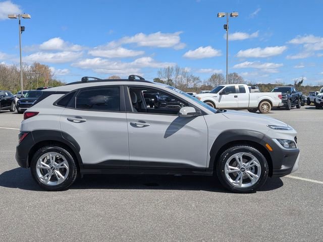 Used 2022 Hyundai Kona SEL image 6