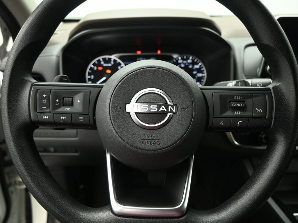 Used 2023 Nissan Rogue S image 39