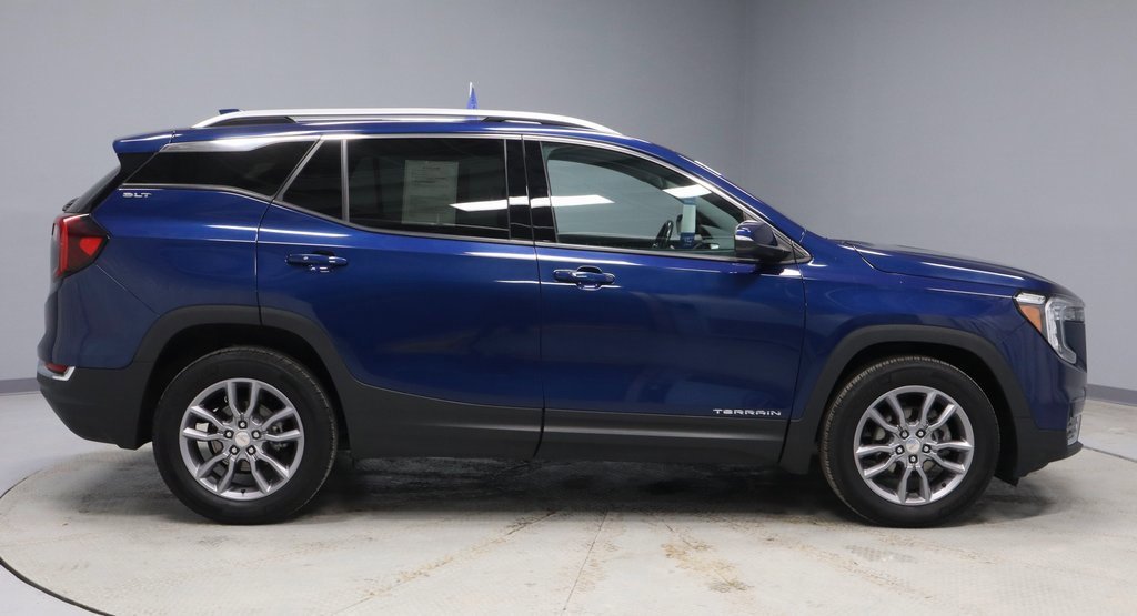 Used 2022 GMC Terrain SLT image 6