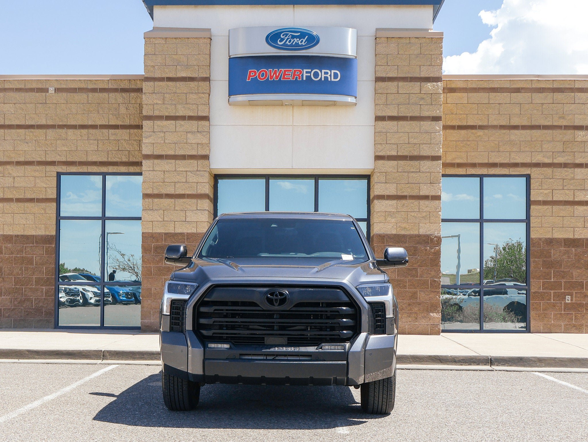 Used 2025 Toyota Tundra SR5 w/ SR5 Convenience Package AWD/4WD image 3
