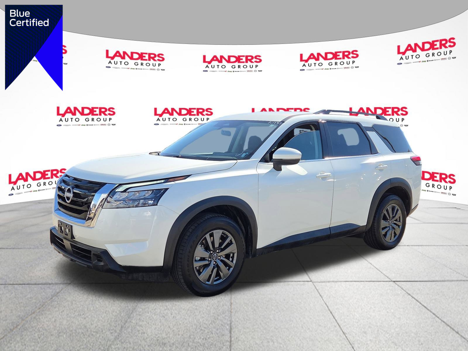 Used 2024 Nissan Pathfinder SV