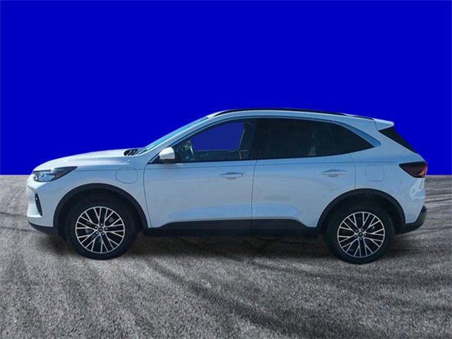 Certified 2023 Ford Escape SE image 2