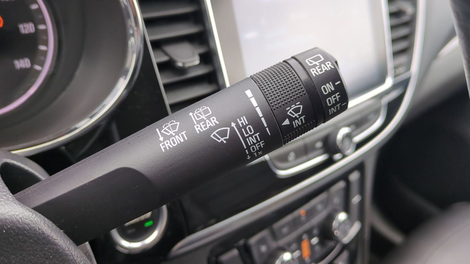 Used 2017 Buick Encore Essence image 26