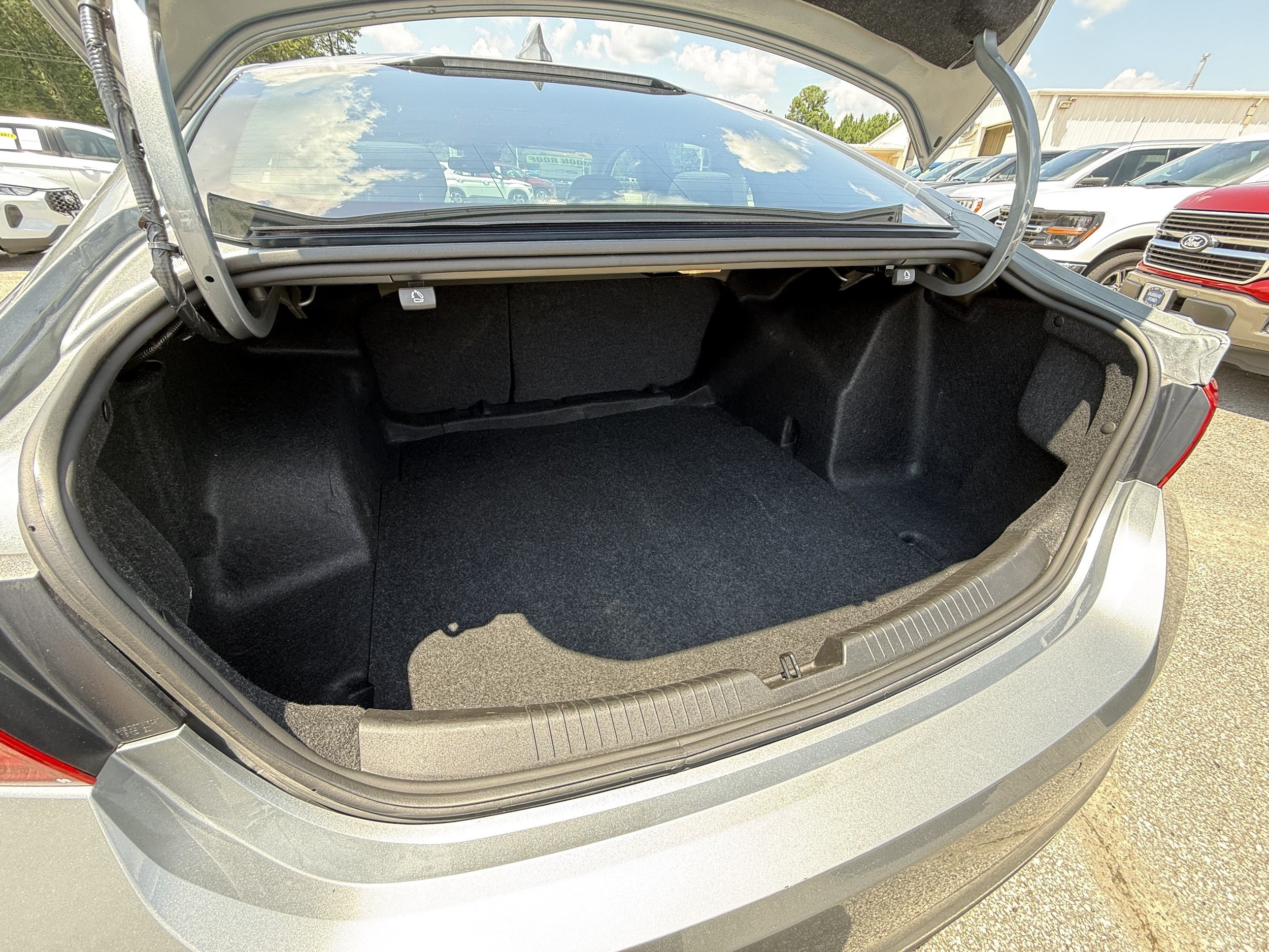 Used 2024 Chevrolet Malibu LT FWD image 25