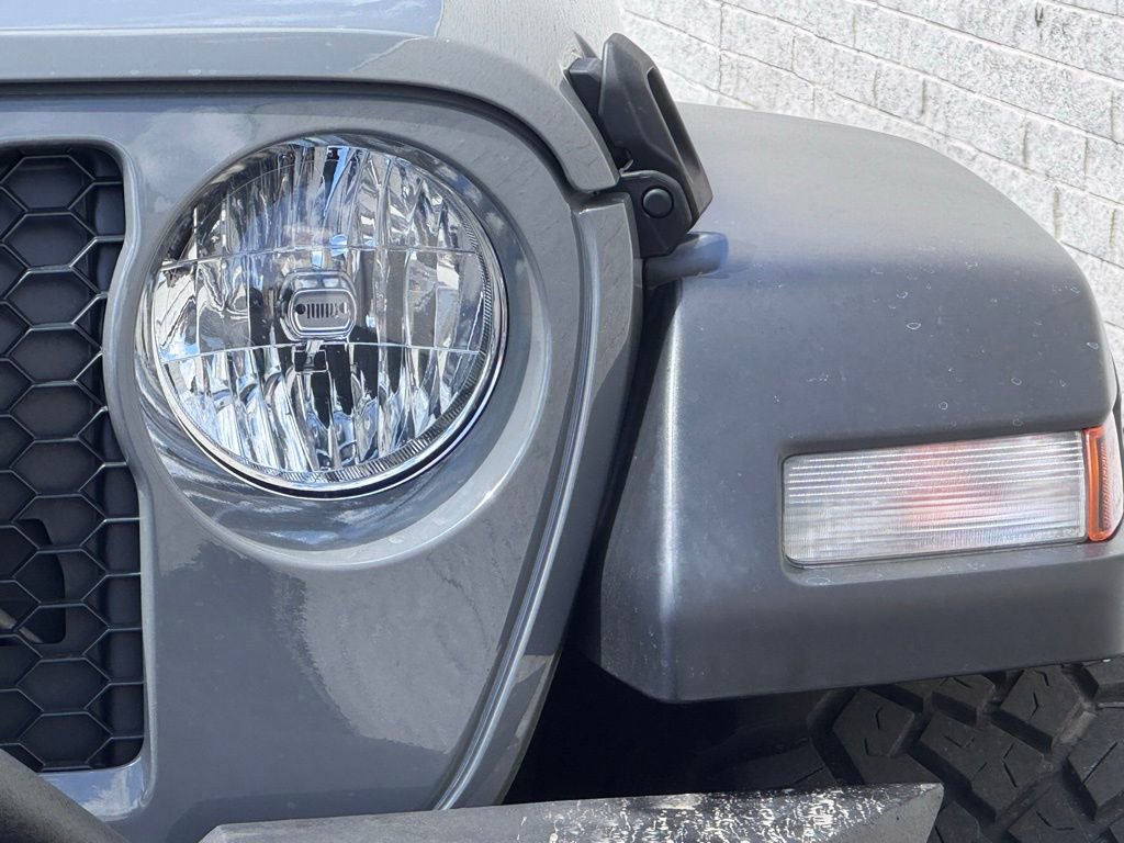 Used 2020 Jeep Gladiator Sport w/ Quick Order Package 24S AWD/4WD image 5