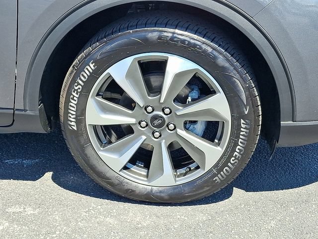 Certified 2025 Ford Escape Platinum FWD image 8