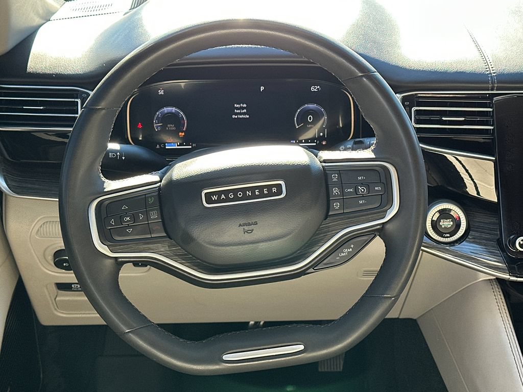 Used 2022 Jeep Wagoneer Series II RWD image 24
