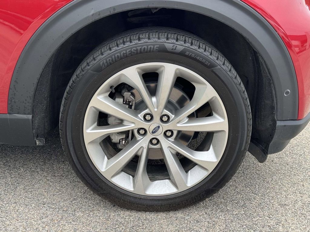 Certified 2023 Ford Explorer Platinum w/ Technology Package AWD/4WD image 27