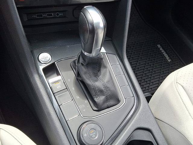 Used 2019 Volkswagen Tiguan SE AWD/4WD image 16