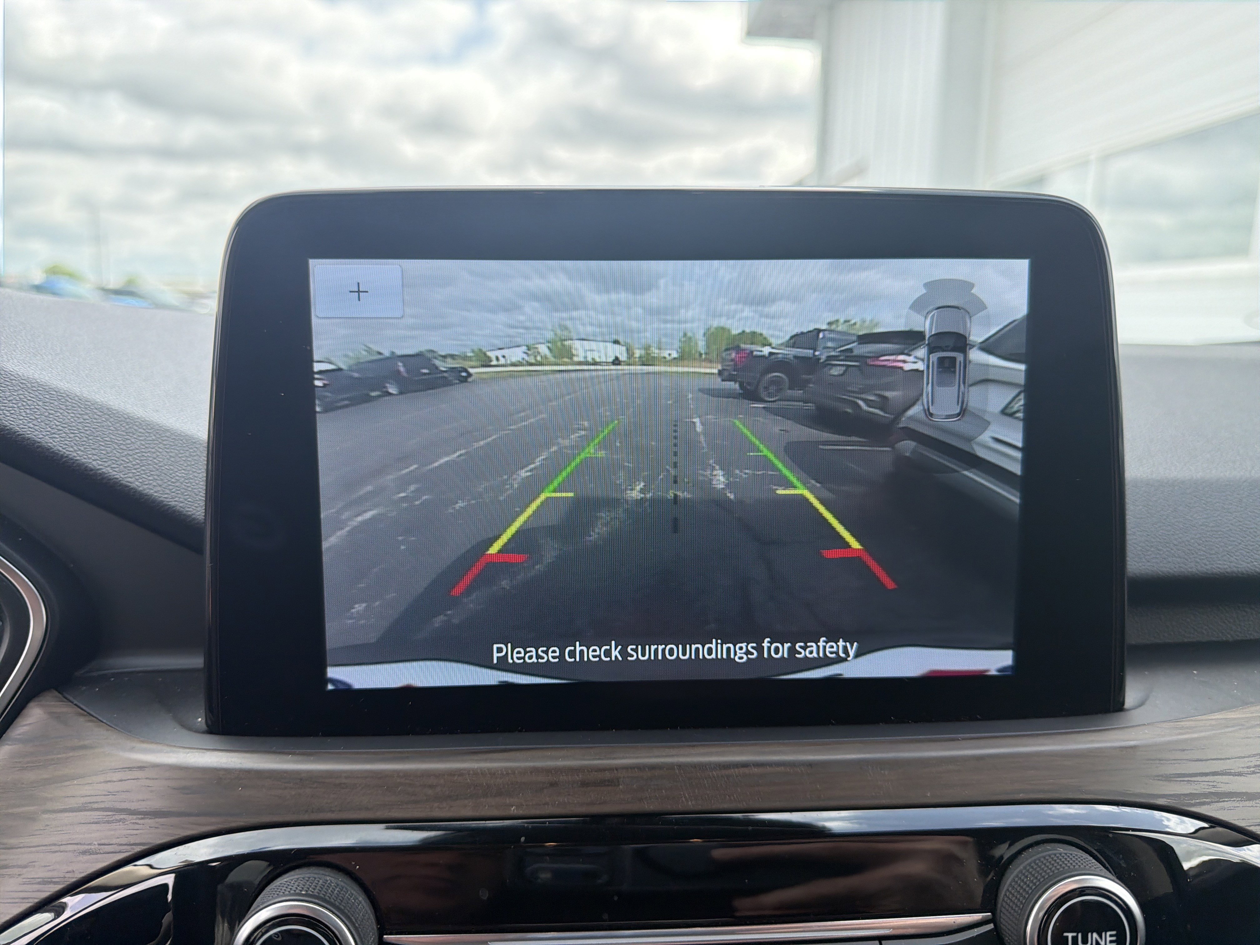 Certified 2020 Ford Escape Titanium AWD/4WD image 42