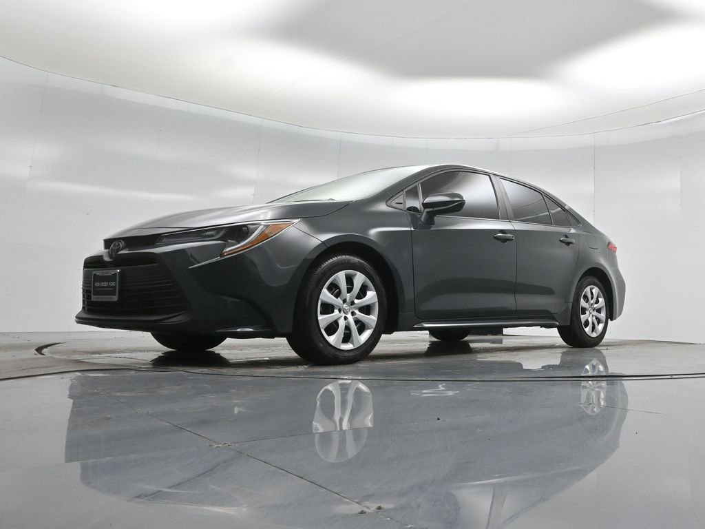 Used 2024 Toyota Corolla LE image 41