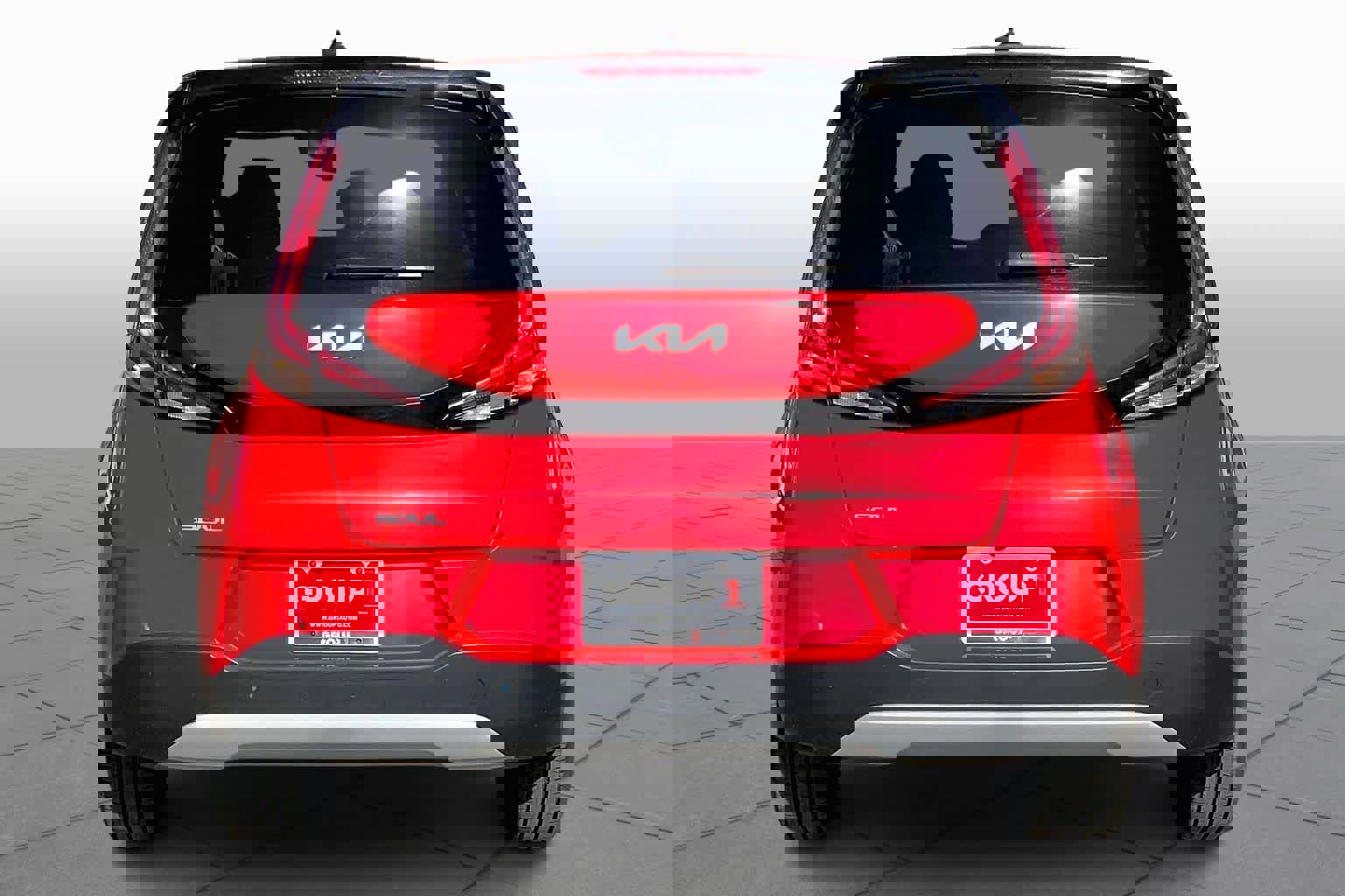 Used 2023 Kia Soul LX image 4