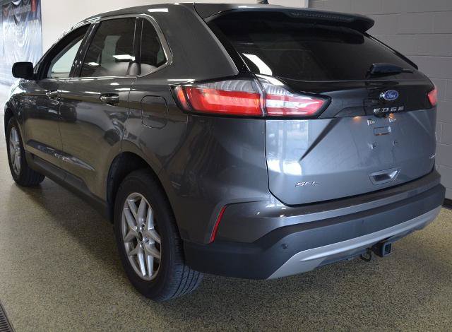 Certified 2024 Ford Edge SEL w/ Convenience Package AWD/4WD image 4