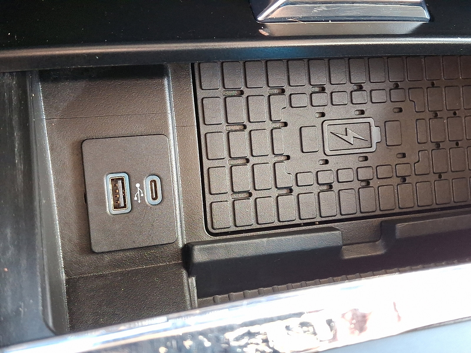 Certified 2024 Ford Expedition Max XLT image 32