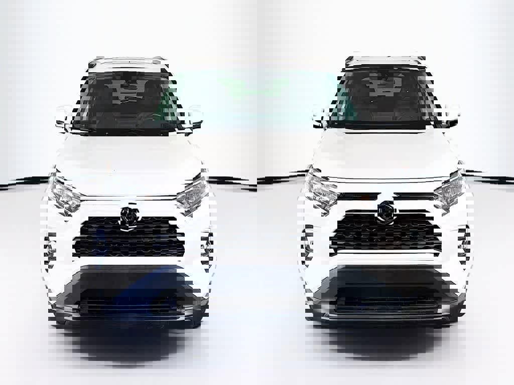 Used 2021 Toyota RAV4 XLE Premium image 8