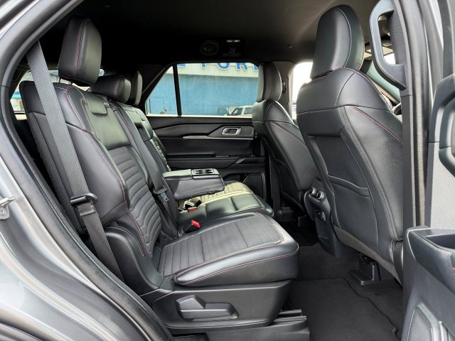 Certified 2025 Ford Explorer ST-Line w/ ST-Line Street Pack AWD/4WD image 24