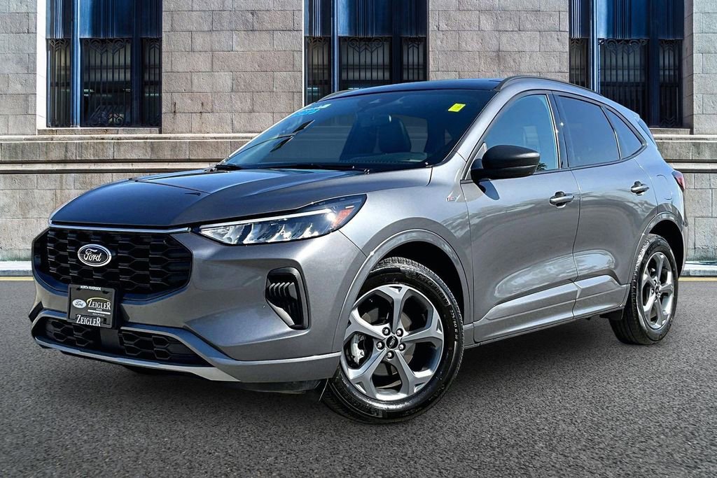 Certified 2023 Ford Escape ST-Line w/ Tech Pack #1 AWD/4WD image 2