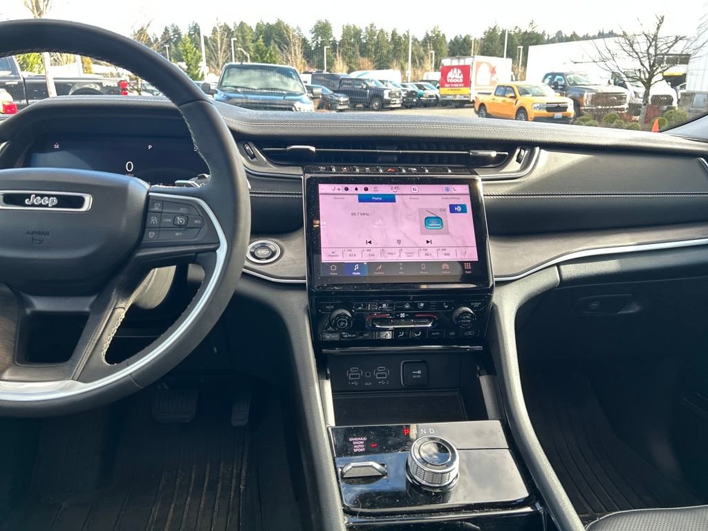 Used 2023 Jeep Grand Cherokee L Limited w/ Luxury Tech Group II image 26