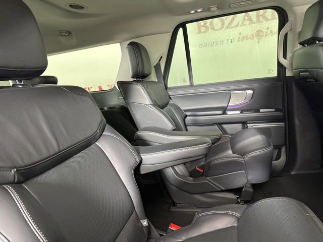 Certified 2025 Ford Expedition Max Platinum image 18