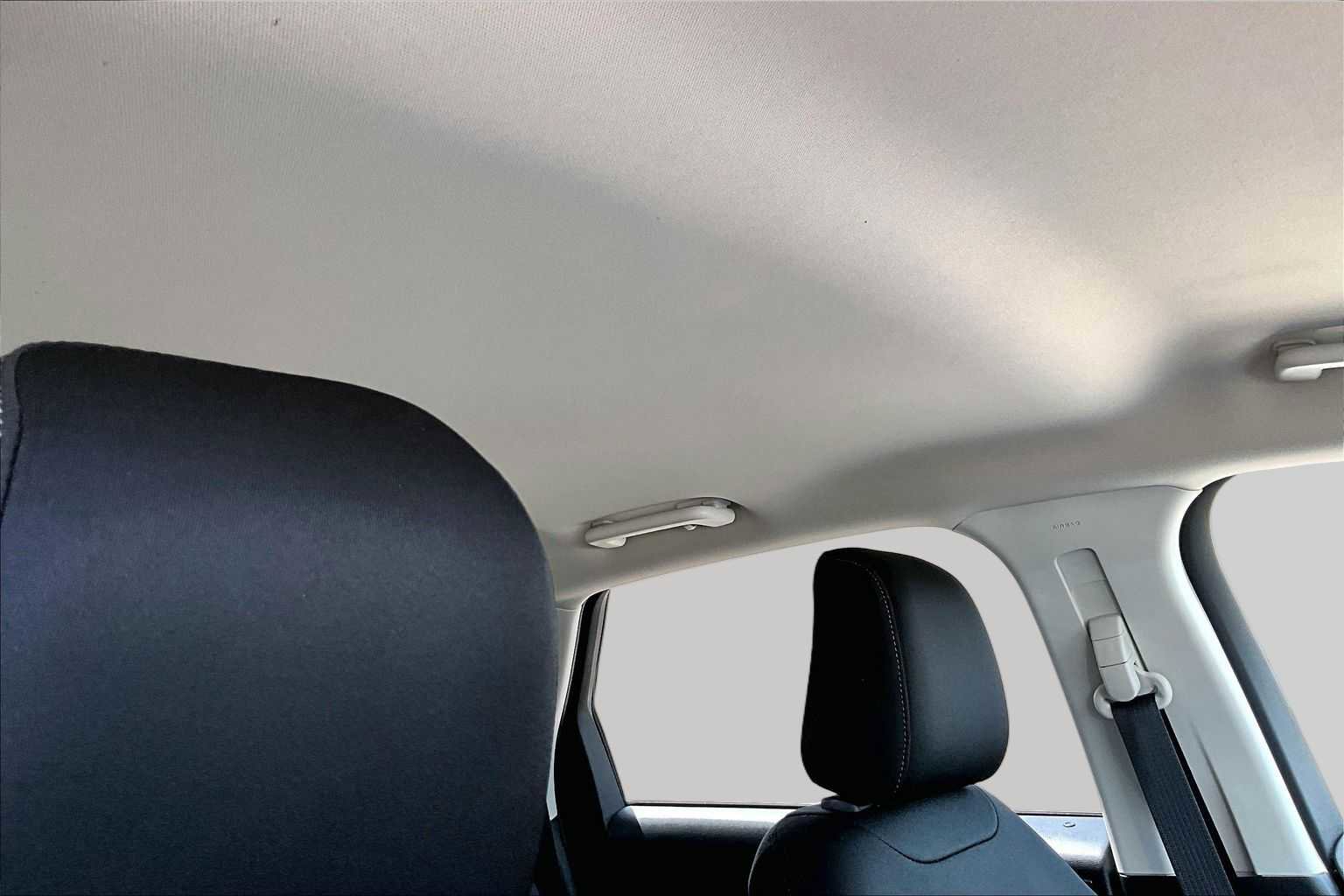 Certified 2020 Ford Edge SE FWD image 14