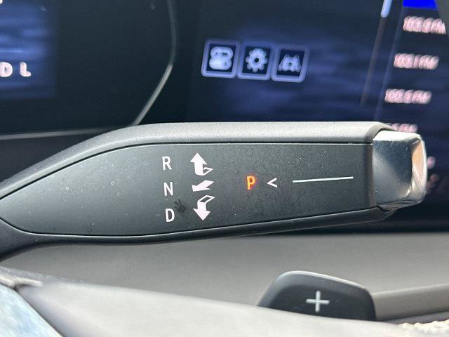 Used 2025 Chevrolet Traverse LT image 21