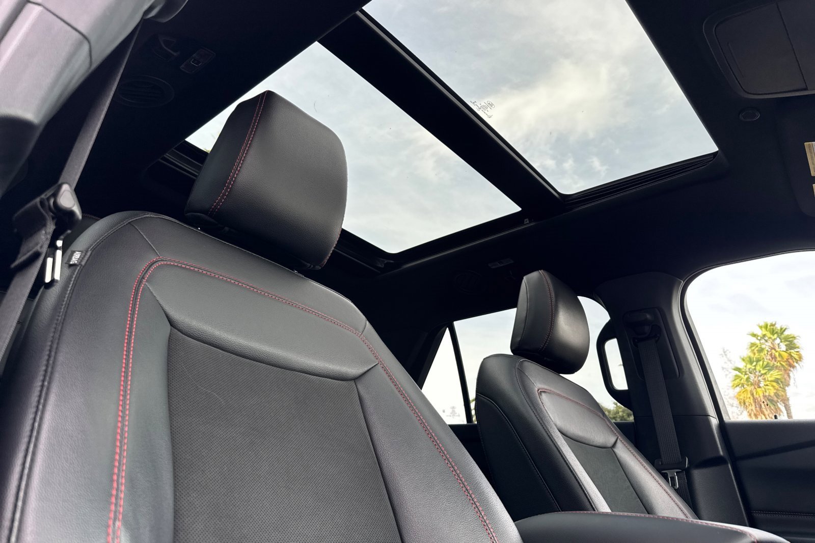 Certified 2022 Ford Explorer ST-Line w/ Class IV Trailer Tow Package image 19