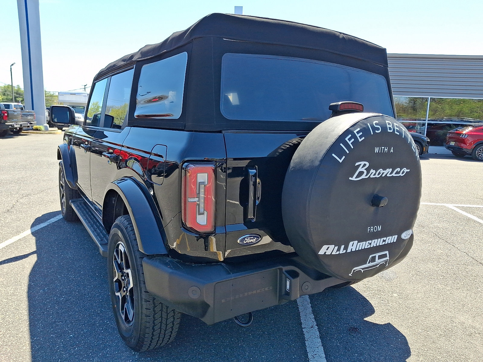 Certified 2023 Ford Bronco Outer Banks AWD/4WD image 8