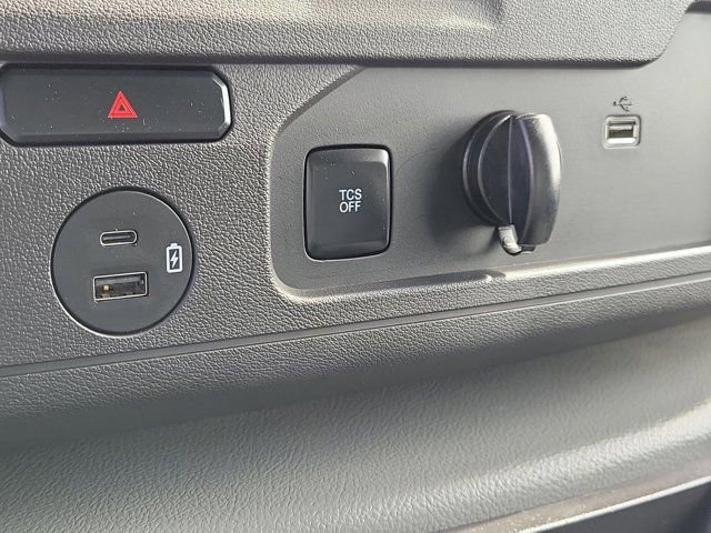 Certified 2023 Ford E-450 and Econoline 450 Super Duty w/ Power Windows & Locks Group image 25