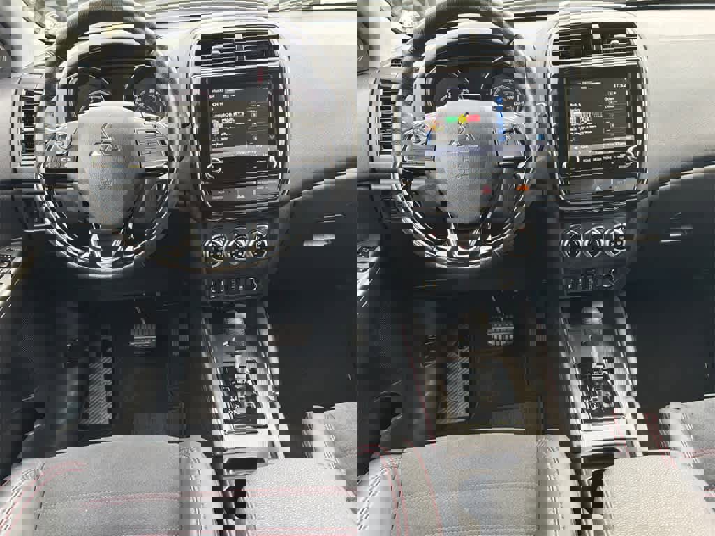 Used 2024 Mitsubishi Outlander Sport SE image 19