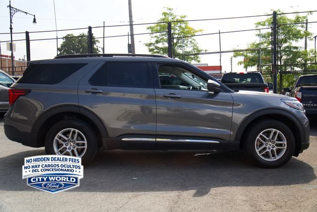 Certified 2025 Ford Explorer Active AWD/4WD image 3