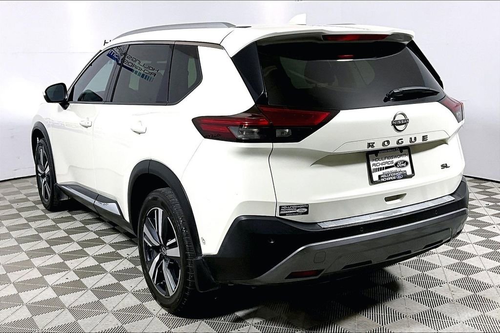 Used 2023 Nissan Rogue SL w/ SL Premium Package image 8