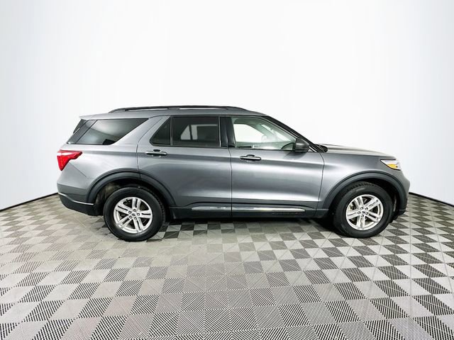 Certified 2022 Ford Explorer XLT w/ Equipment Group 202A image 12