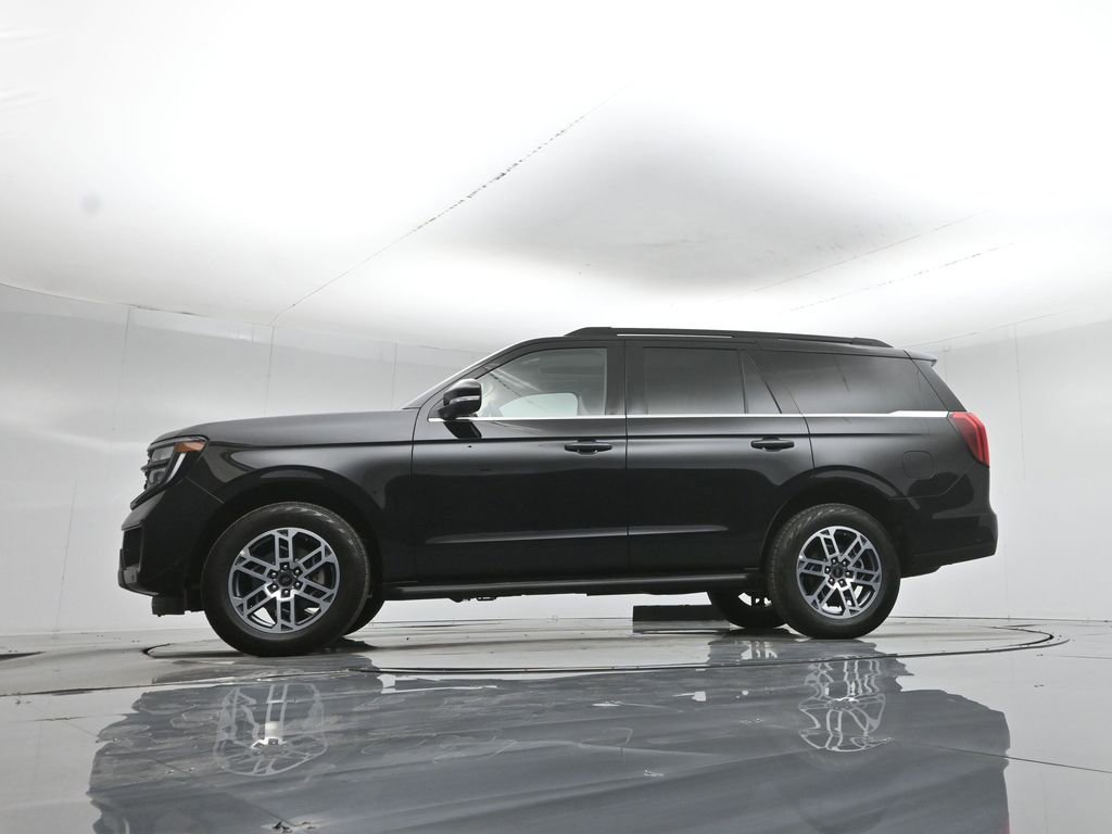 Certified 2025 Ford Expedition Active AWD/4WD image 58