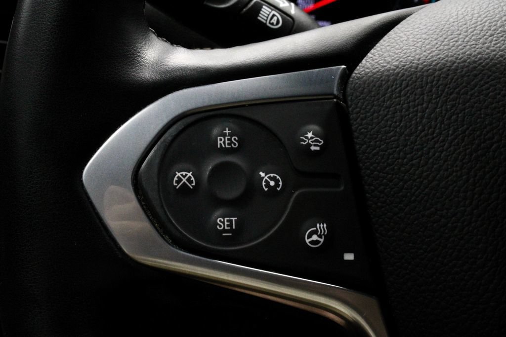 Used 2023 Chevrolet Traverse LT FWD image 28