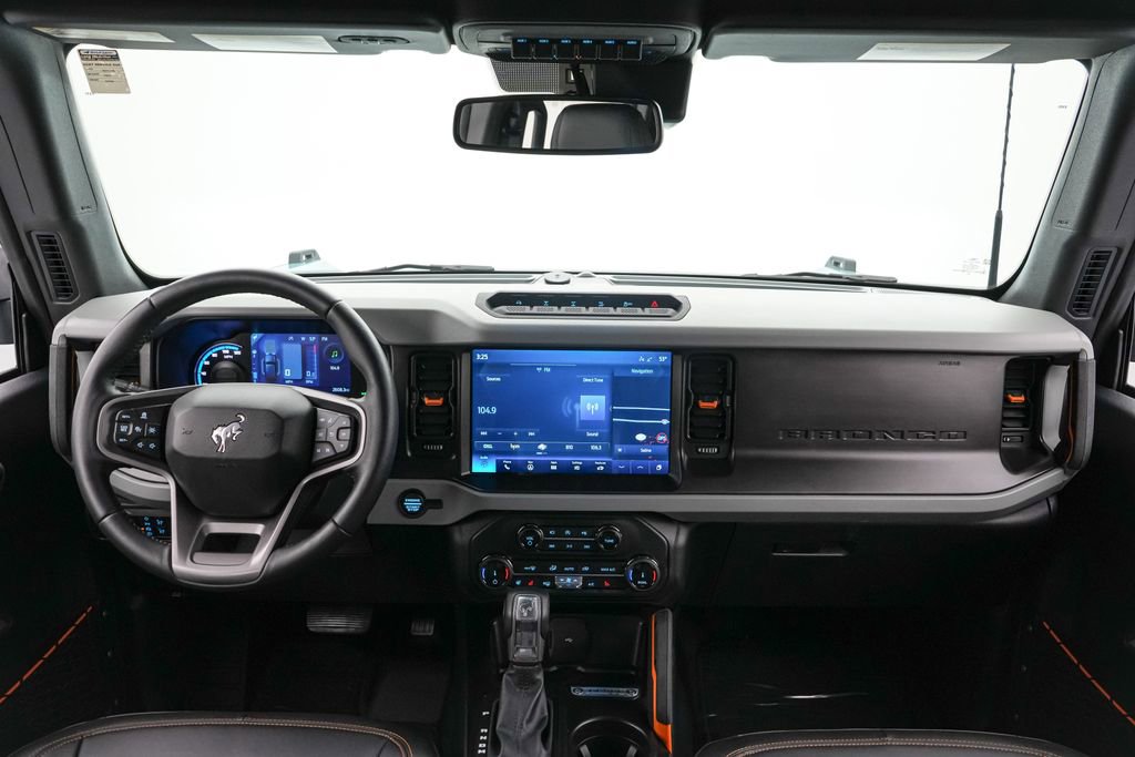 Certified 2022 Ford Bronco Badlands AWD/4WD image 15