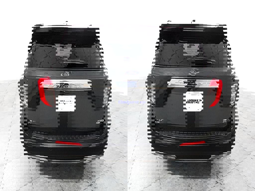 Certified 2023 Ford Explorer XLT w/ Equipment Group 202A image 4