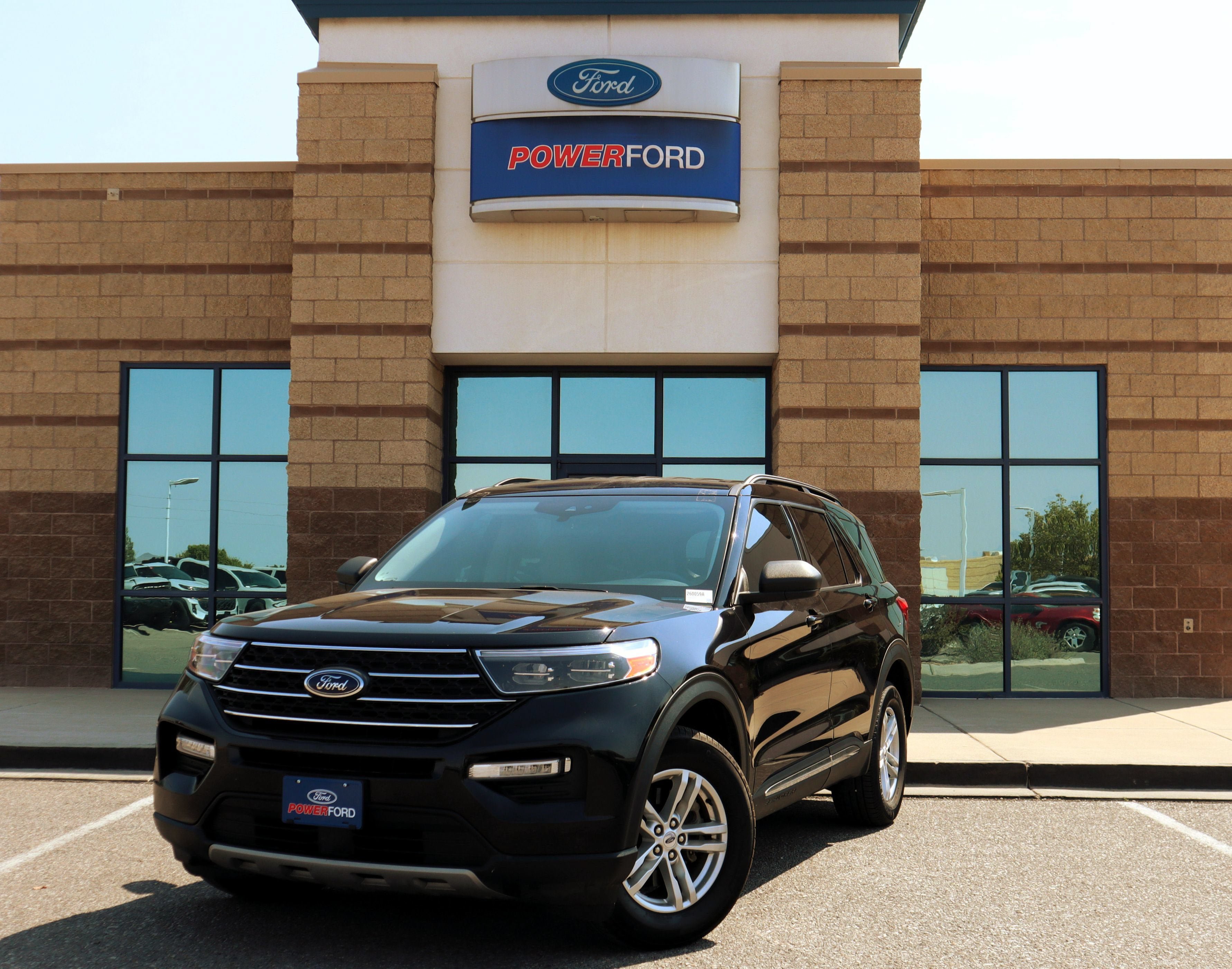Certified 2023 Ford Explorer XLT w/ Equipment Group 202A AWD/4WD image 2
