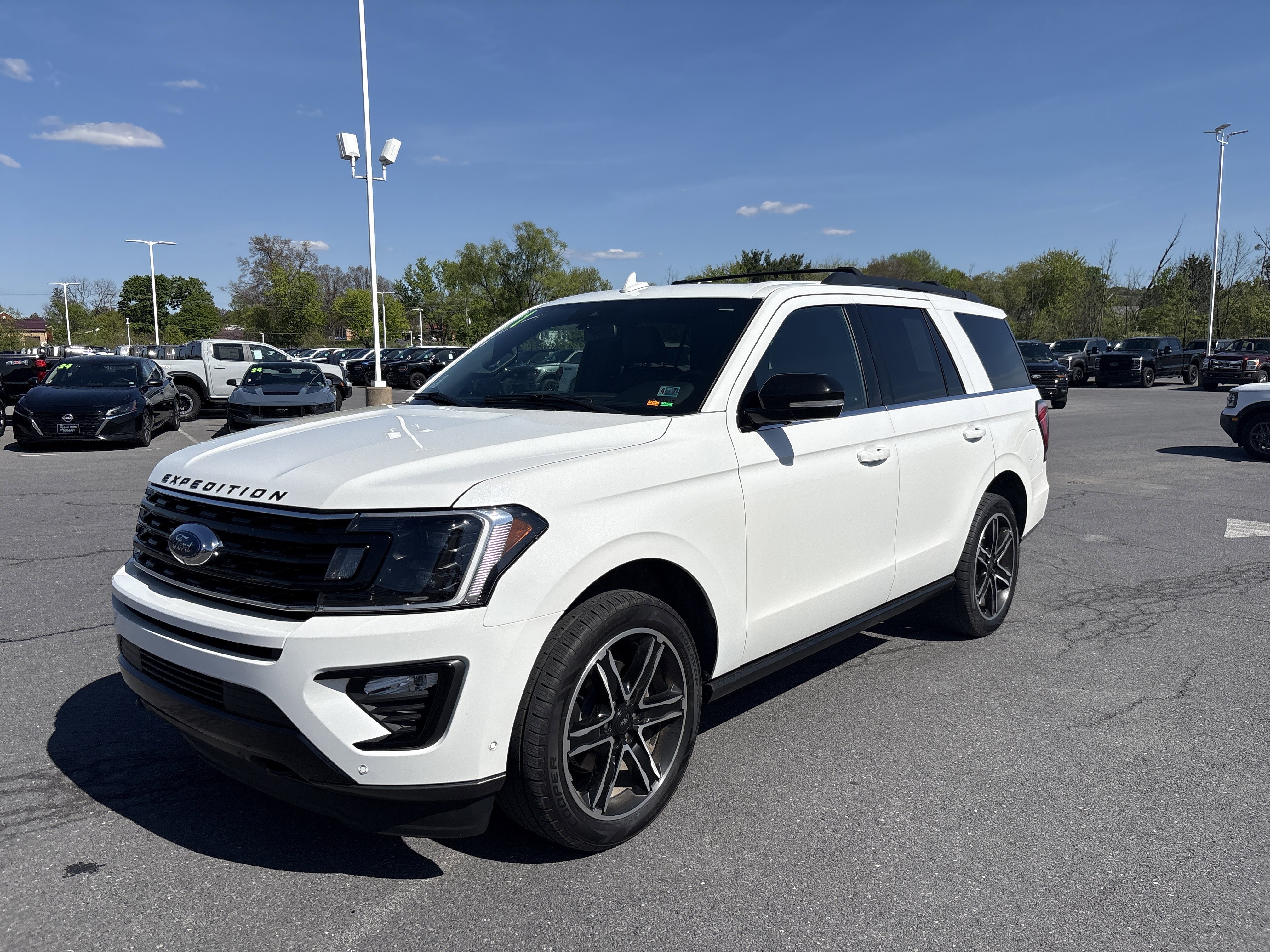 Certified 2021 Ford Expedition Limited AWD/4WD image 1