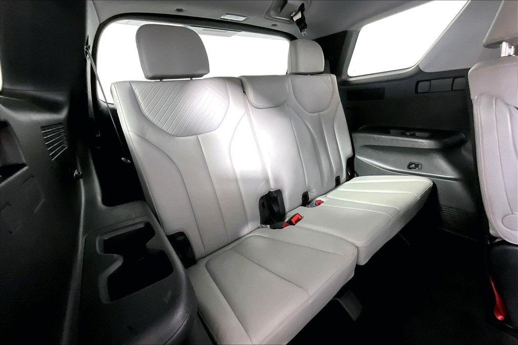 Used 2023 Hyundai Palisade SEL FWD image 28