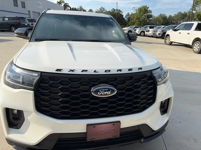 Certified 2025 Ford Explorer ST-Line w/ Premium Package AWD/4WD image 12