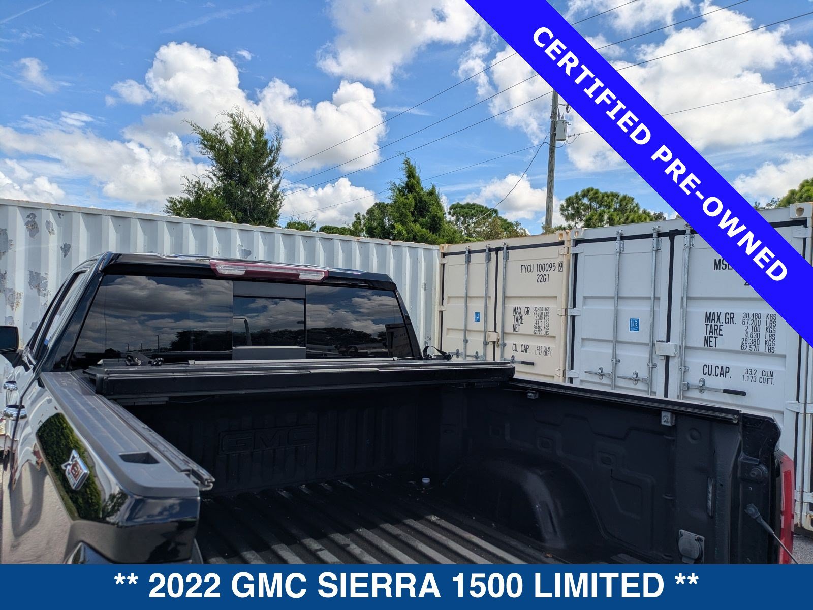 Used 2022 GMC Sierra 1500 SLT w/ SLT Premium Plus Package AWD/4WD image 17