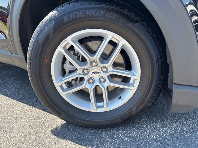 Certified 2025 Ford Explorer Active image 10