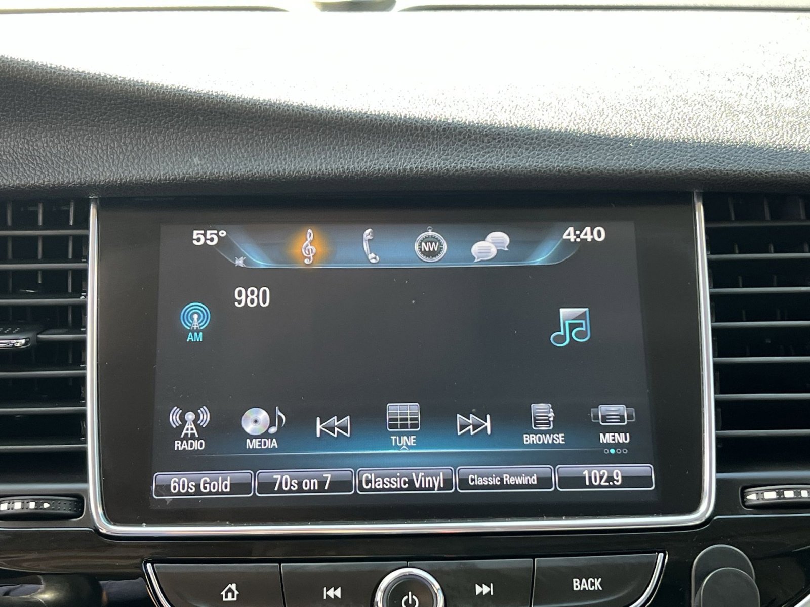 Used 2019 Buick Encore Essence w/ Experience Buick Package AWD/4WD image 26
