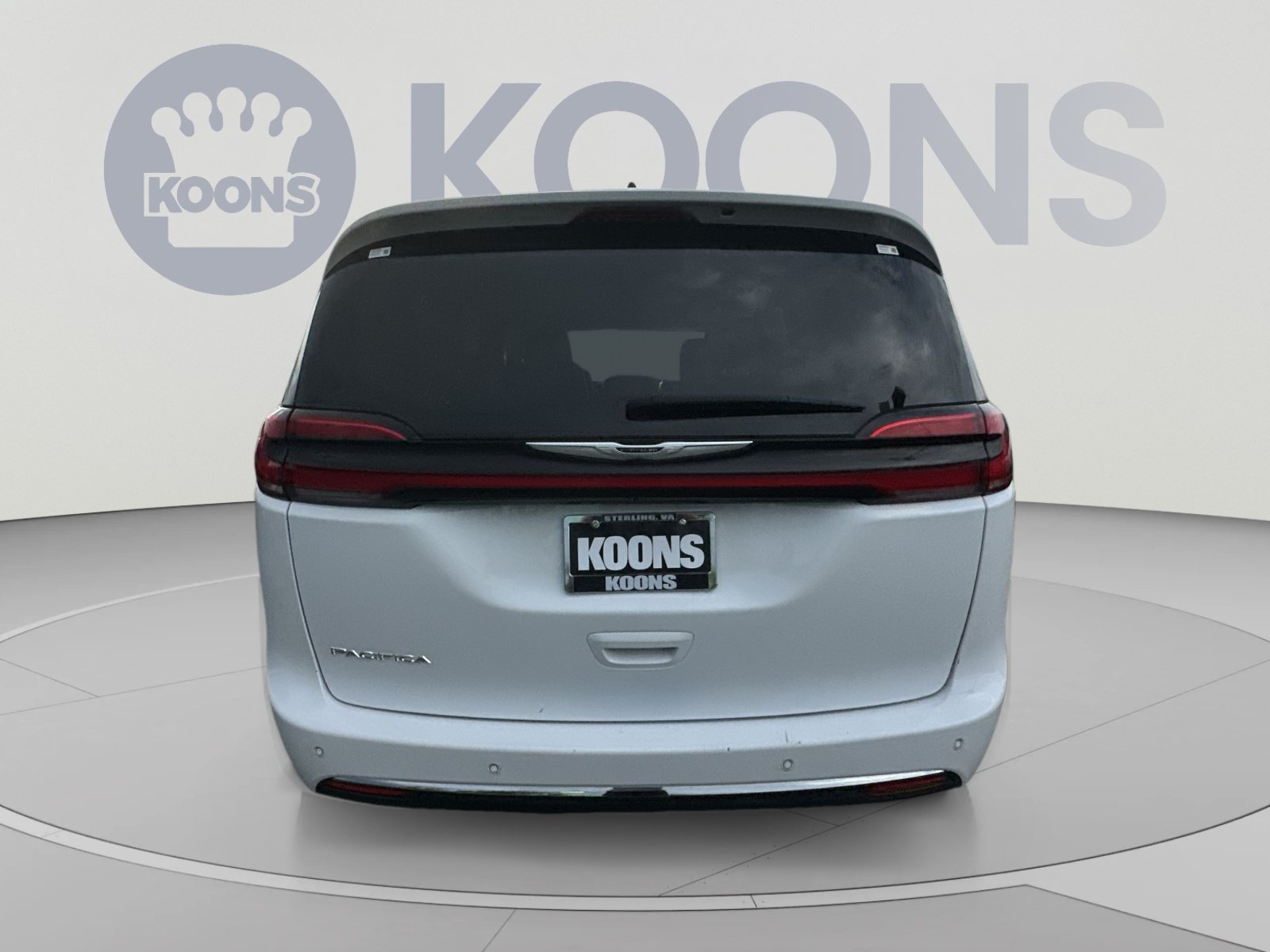 Used 2024 Chrysler Pacifica Touring-L FWD image 10