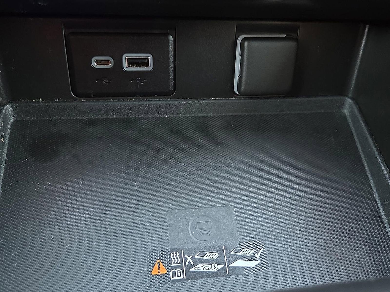 Used 2022 Chevrolet Suburban High Country AWD/4WD image 18