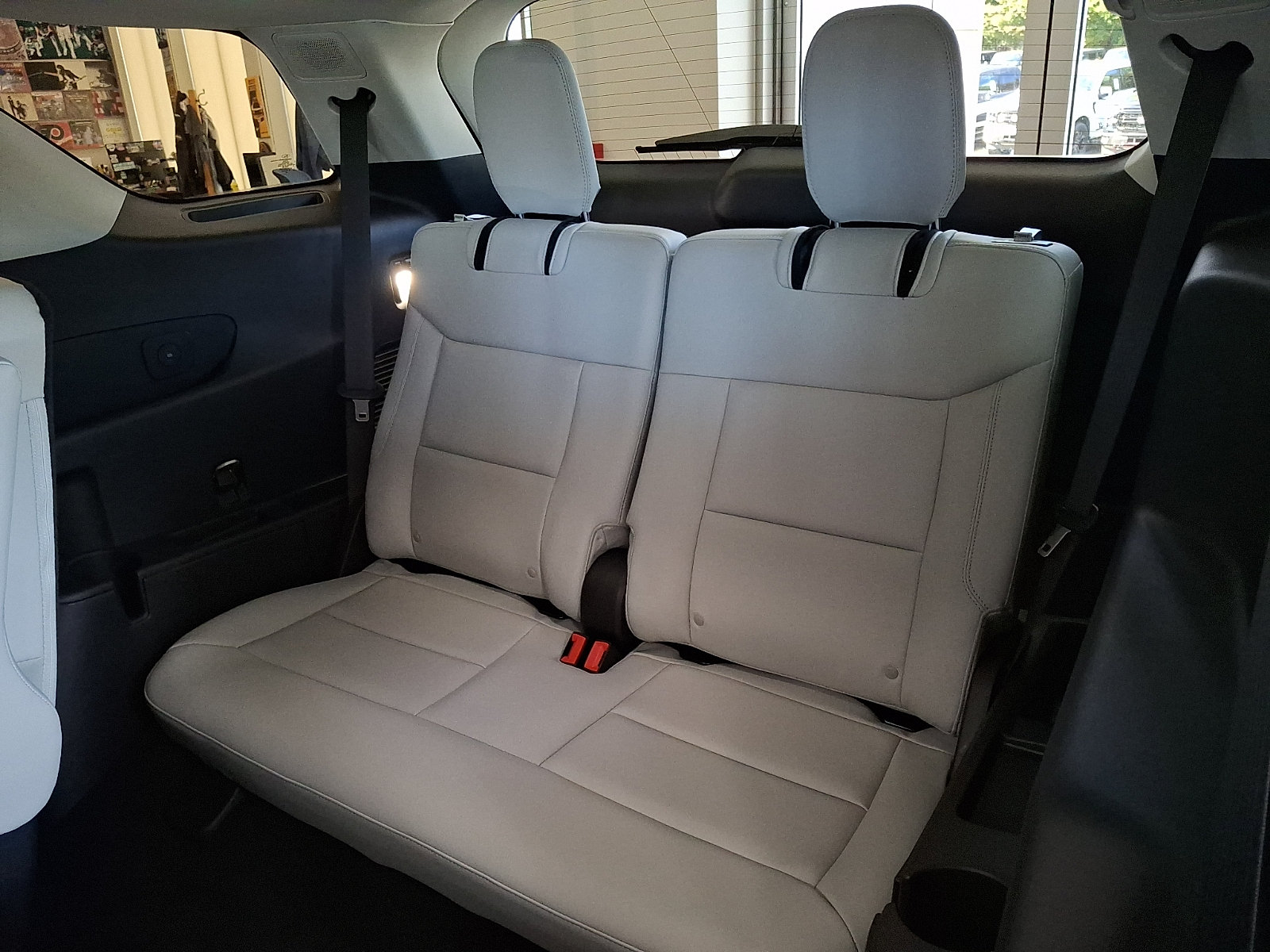 Certified 2025 Ford Explorer Platinum w/ Ultimate Package AWD/4WD image 13