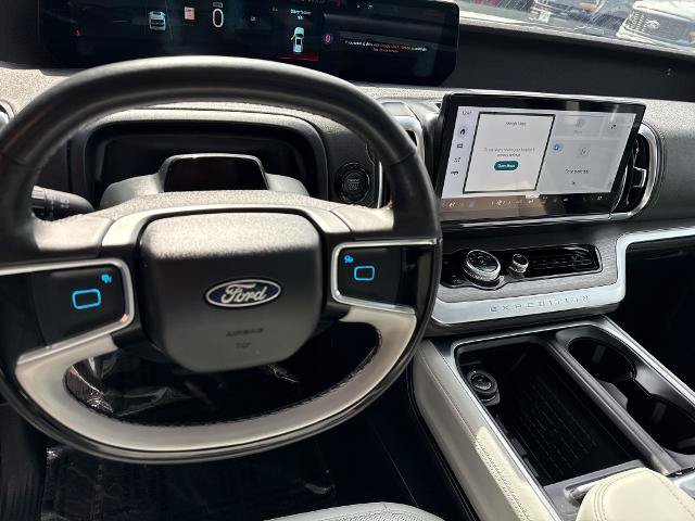 Certified 2025 Ford Expedition Platinum w/ Driver's Package AWD/4WD image 20