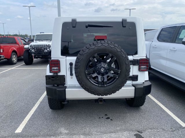 Used 2017 Jeep Wrangler Unlimited Sahara w/ Max Tow Package AWD/4WD image 6