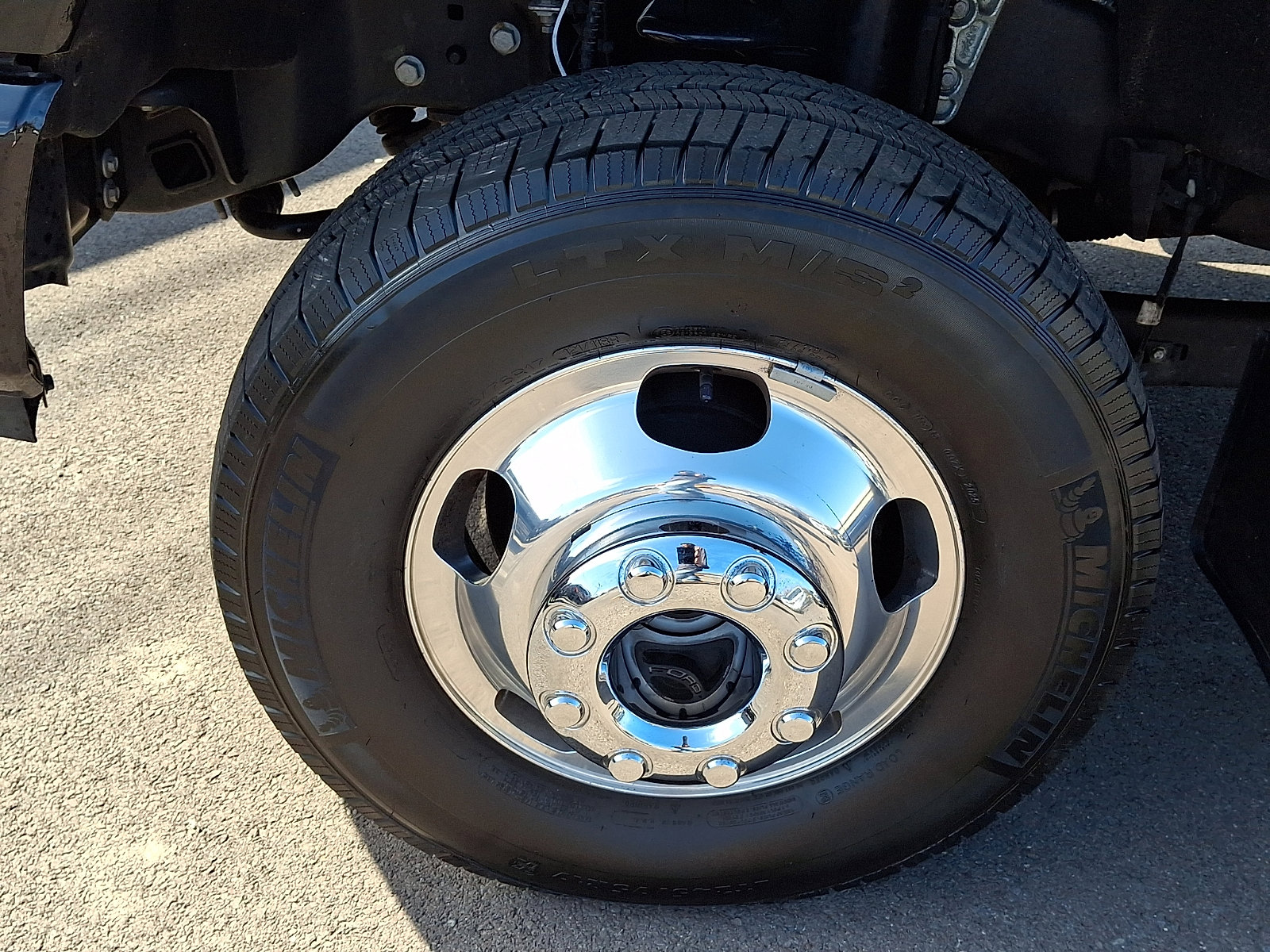 Certified 2025 Ford F350 Platinum image 28