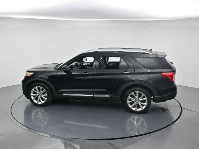 Certified 2024 Ford Explorer Platinum w/ Technology Package AWD/4WD image 47